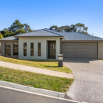 26 Latsky Drive, COTSWOLD HILLS, QLD 4350